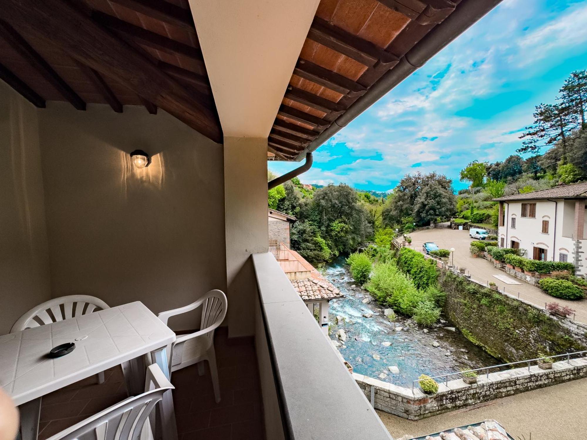 La Ferriera Exclusive Resort - Pool & Waterfall Loro Ciuffenna Εξωτερικό φωτογραφία