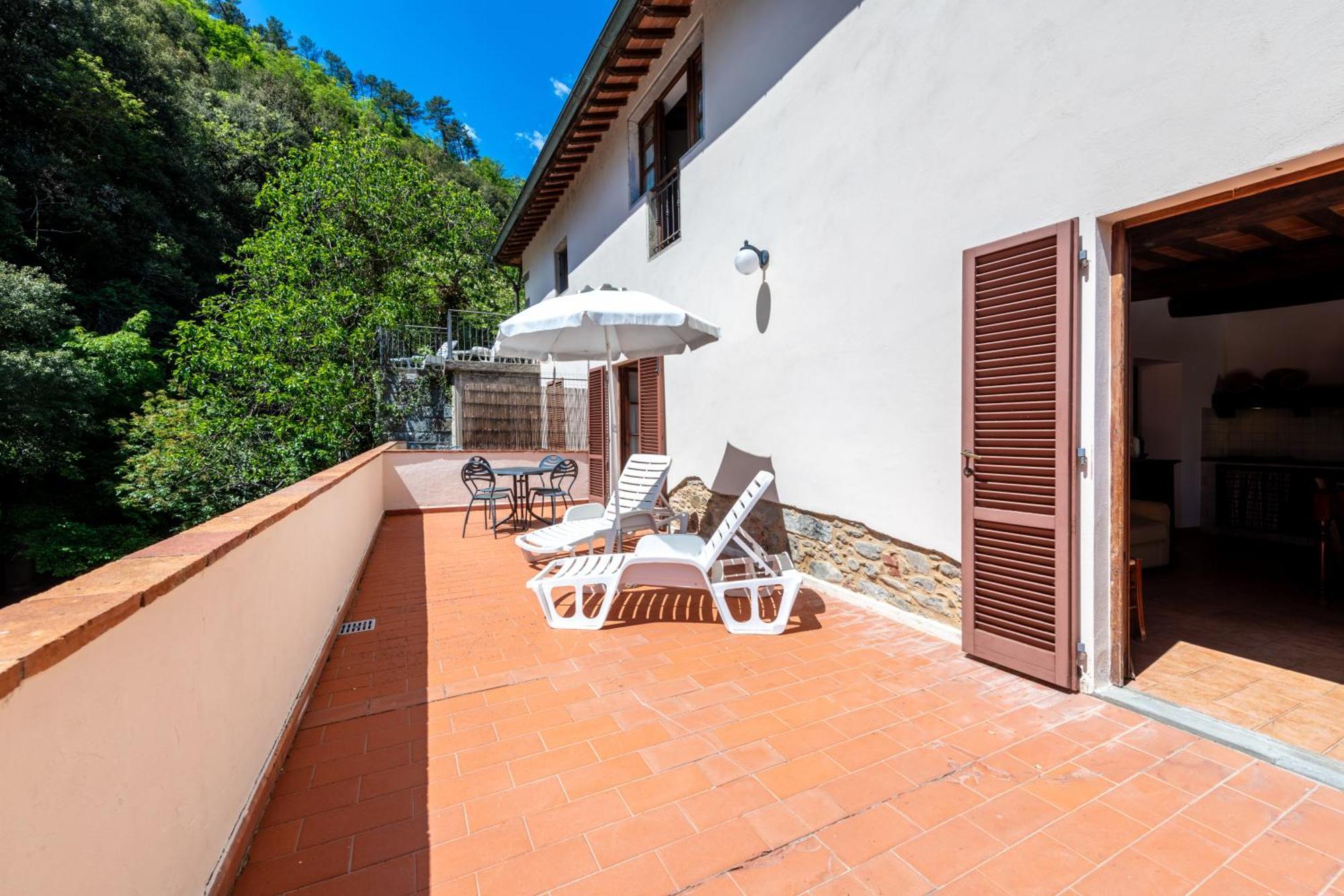 La Ferriera Exclusive Resort - Pool & Waterfall Loro Ciuffenna Εξωτερικό φωτογραφία
