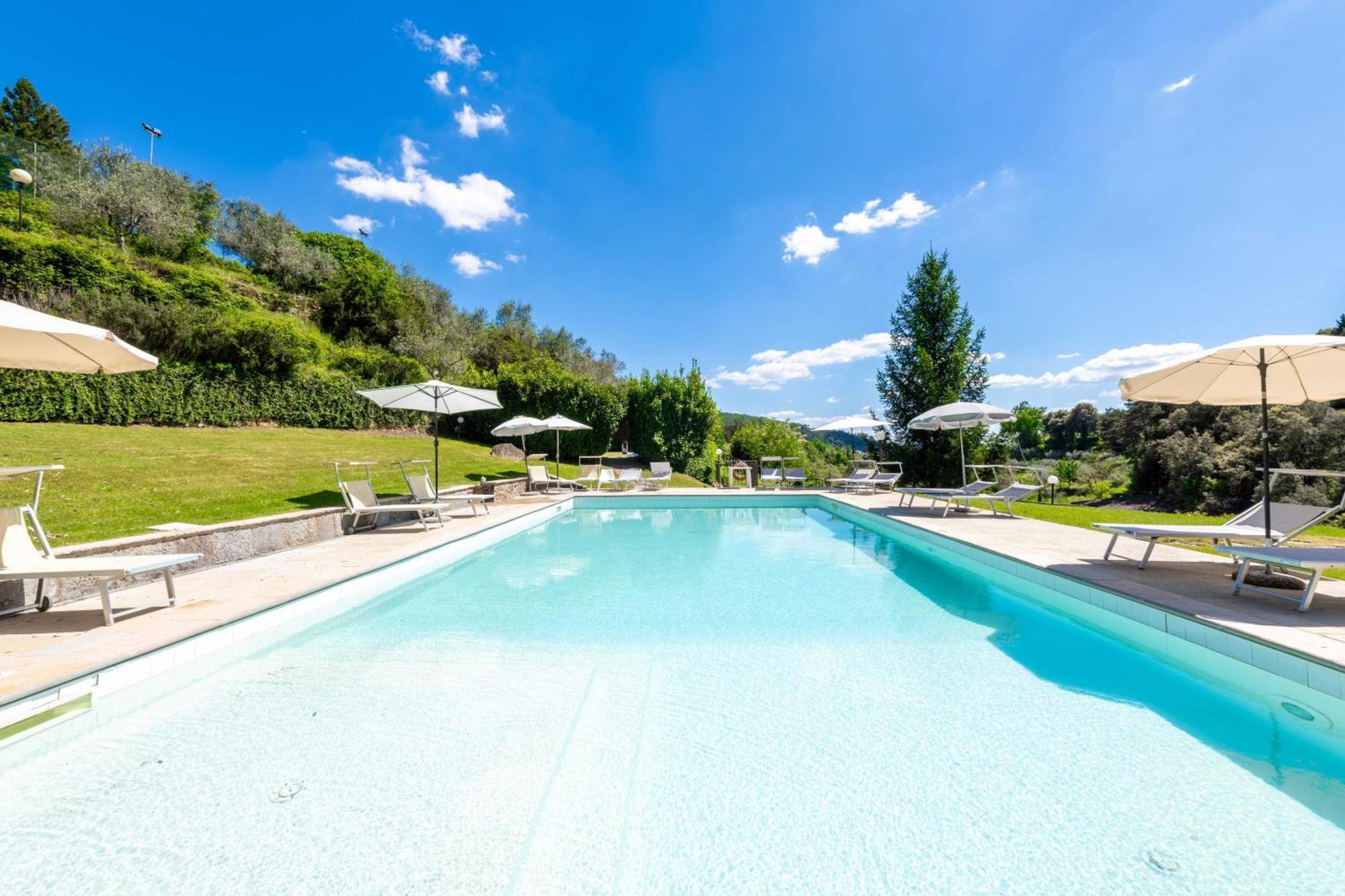 La Ferriera Exclusive Resort - Pool & Waterfall Loro Ciuffenna Εξωτερικό φωτογραφία