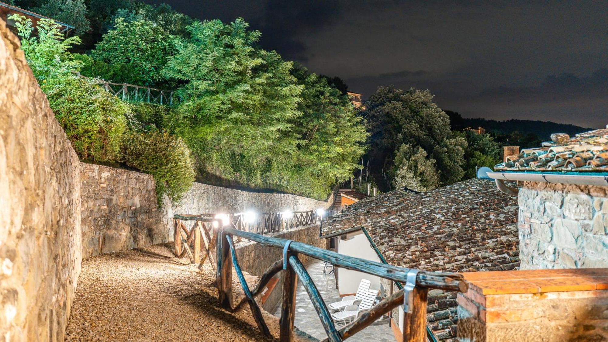 La Ferriera Exclusive Resort - Pool & Waterfall Loro Ciuffenna Εξωτερικό φωτογραφία