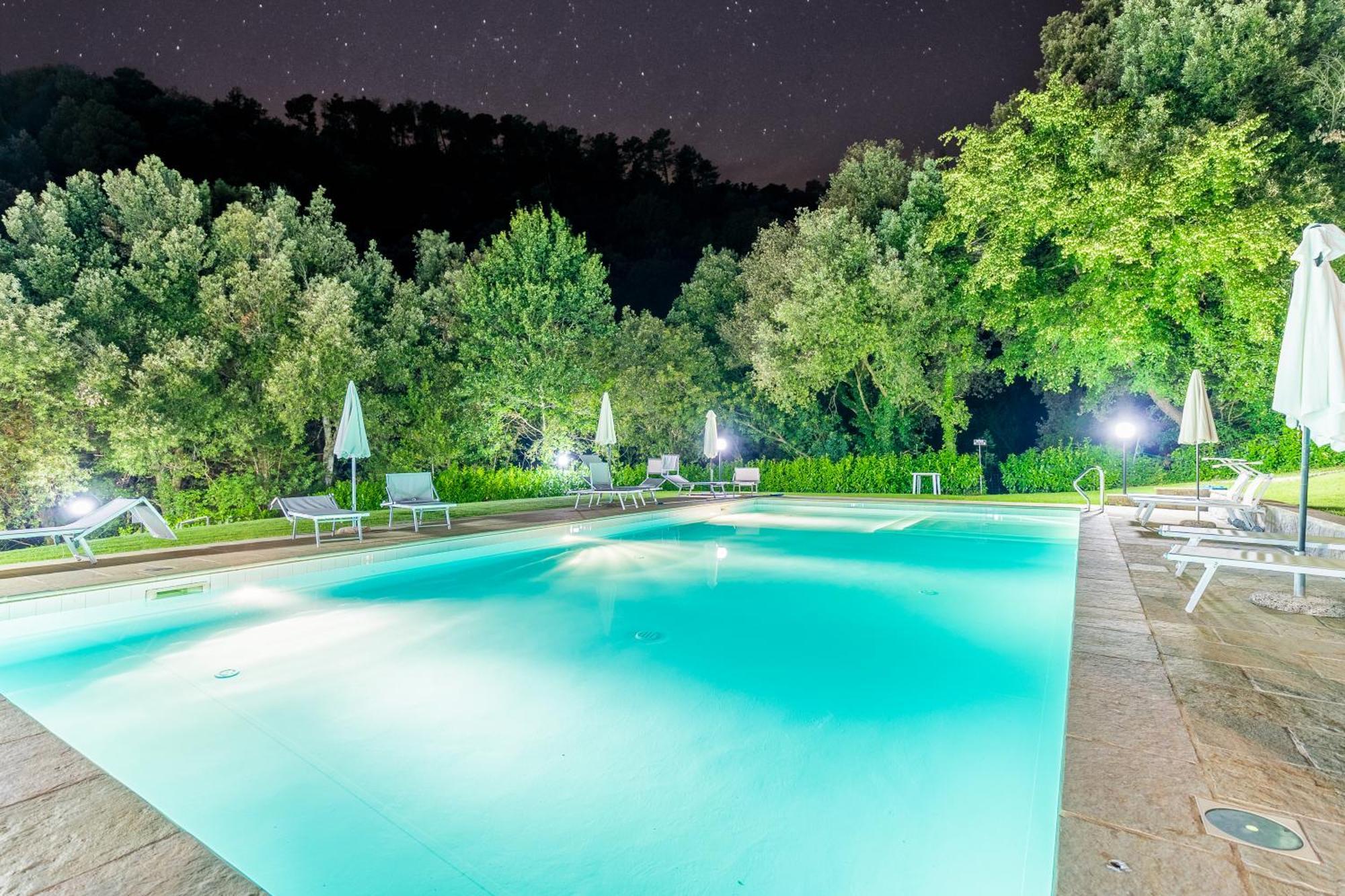 La Ferriera Exclusive Resort - Pool & Waterfall Loro Ciuffenna Εξωτερικό φωτογραφία